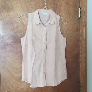 Venus Sleeveless Button-down Top
